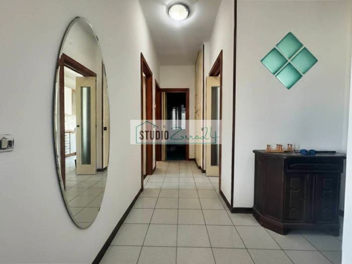 Appartamento con 6 locali in vendita in via marina vecchia, Centro, Massa