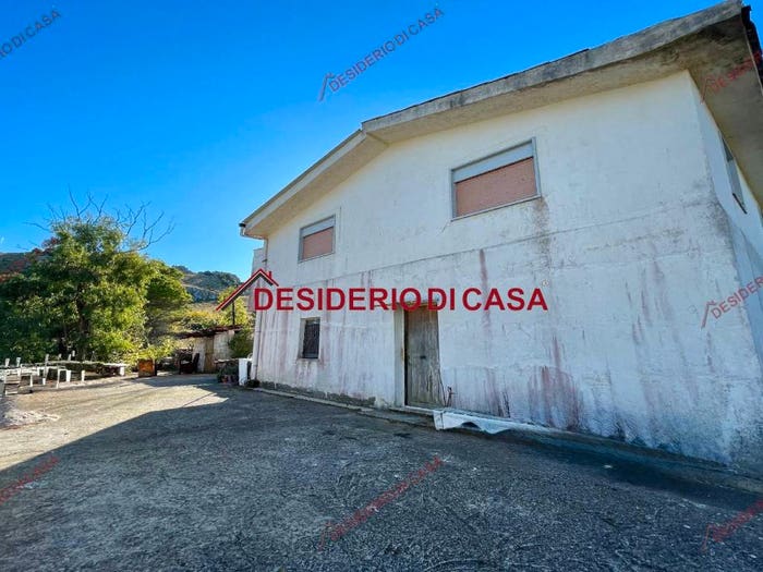 Casa quadrilocale in vendita in Scorrimento Veloce PalermoSciacca, Monreale