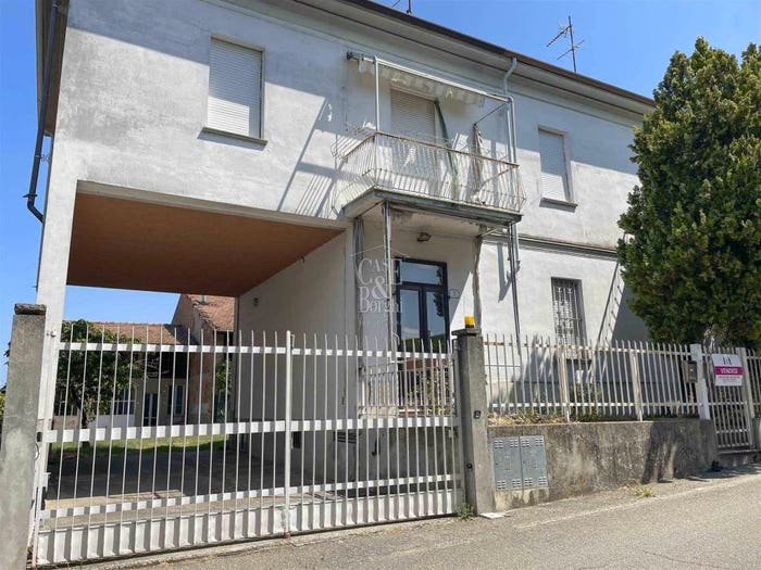 Casa con 6 locali in vendita in Via Brambilla, Centro, Codevilla
