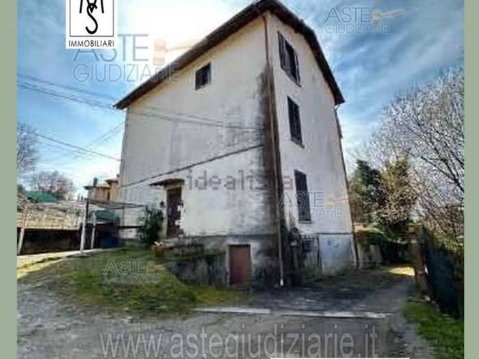 Appartamento con 5 locali in vendita in Via Dumenza, Poppino, Luino