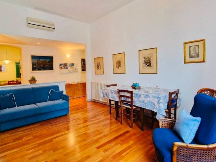Appartamento quadrilocale in vendita in Via Settembre, Centro Storico, La Spezia
