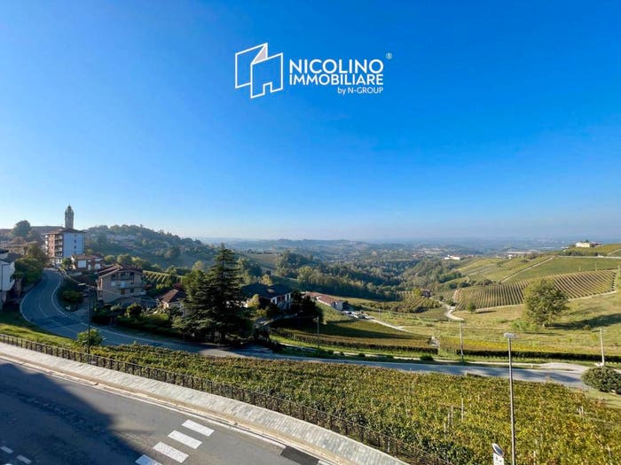 Appartamento trilocale in vendita in Via Alba, Centro, Monforte d'Alba