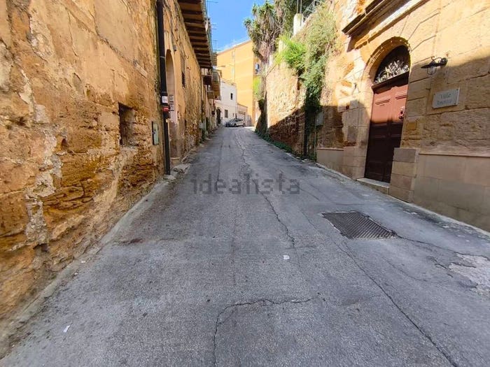 Appartamento trilocale in vendita in Via Duomo, Centro Storico, Agrigento