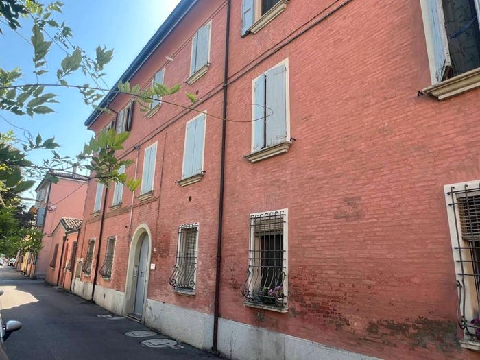 Appartamento con 5 locali in vendita in Via Sbaraglia Levante, Centro, Crevalcore