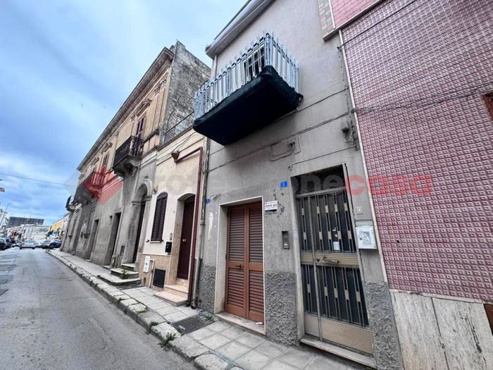 Appartamento quadrilocale in vendita in VIA VITTORIO VENETO, Centro, Pulsano