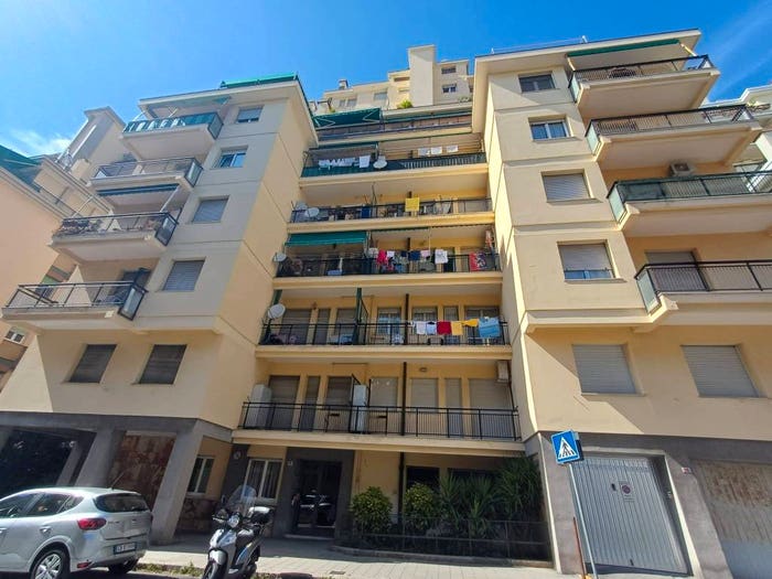 Appartamento quadrilocale in vendita in Via Vesuvio, Oregina, Genova