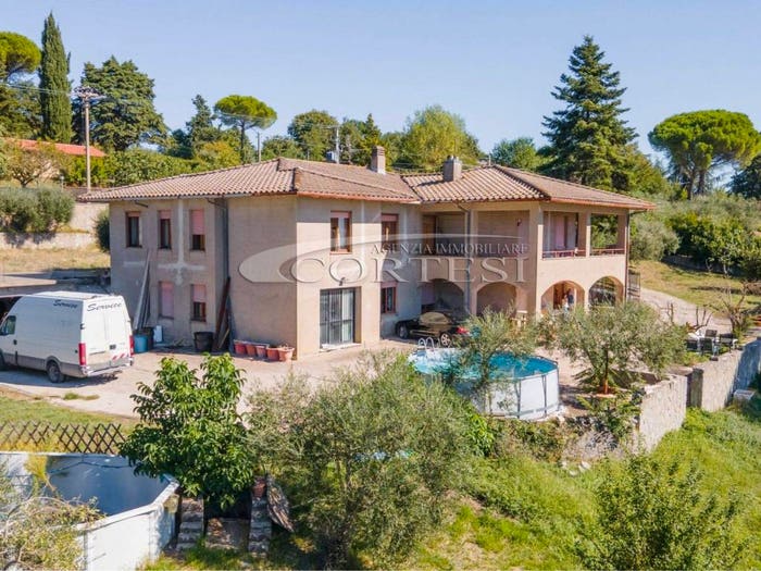 Casa con 6 locali in vendita in Via del Fienile, Montelaguardia, Perugia
