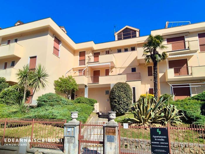 Appartamento quadrilocale in vendita in Via Mezzacqua, Marina Di Andora, Andora