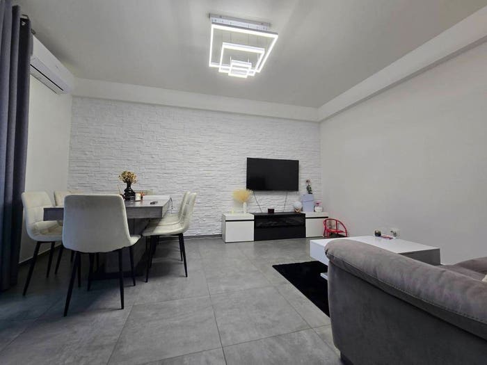 Appartamento trilocale in vendita in Via Roberto De Longe, Besurica, Piacenza