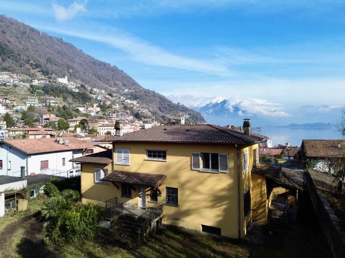 Casa con 6 locali in vendita in Via Molo Vecchio, Gravedona, Gravedona ed Uniti