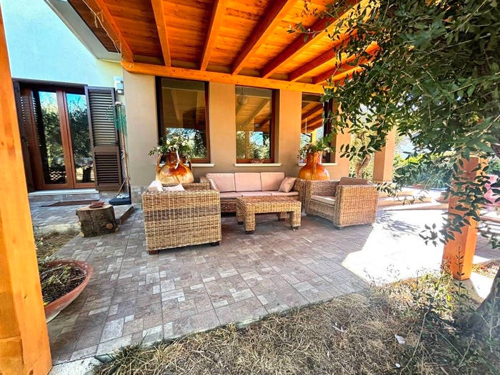 Casa con 5 locali in vendita in Via Francesco De Blasiis, Città Sant'Angelo