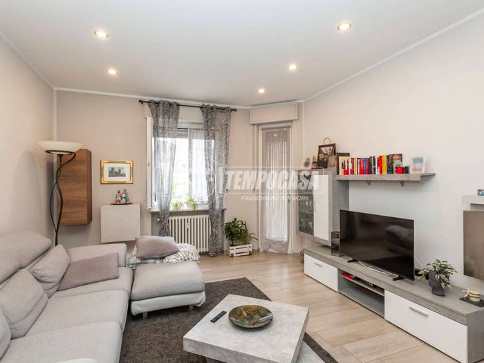 Appartamento quadrilocale in vendita in Via Busca, Centro, Fossano