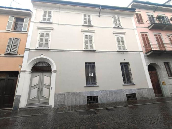 Appartamento quadrilocale in vendita in Via Decia, Centro, Cremona