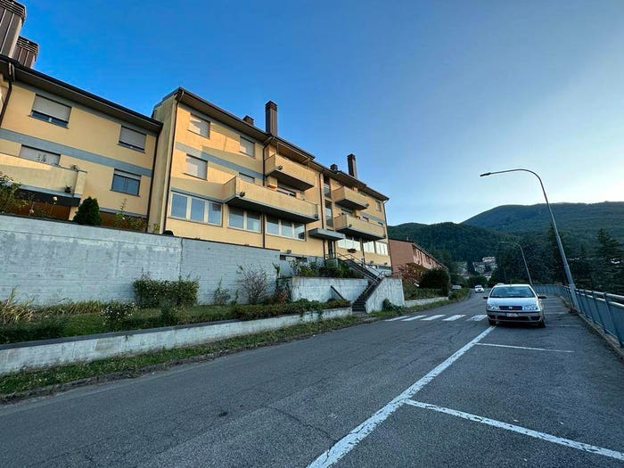 Appartamento con 6 locali in vendita in Via U Nobili, Centro, Castiglione dei Pepoli
