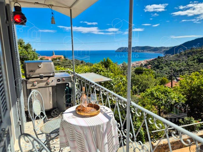 Appartamento quadrilocale in vendita in Via Margherita Morteo Ollandini, Via Solva Santa Croce, Alassio