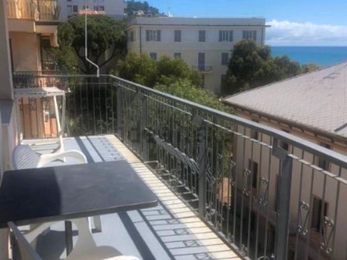 Appartamento trilocale in vendita in Passeggiata Cadorna Porto, Alassio