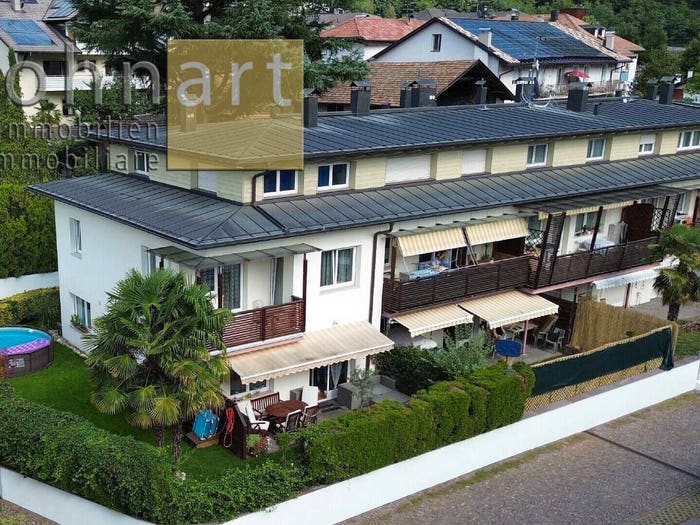 Casa con 6 locali in vendita in Terlano