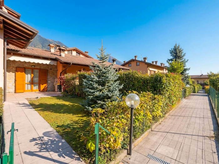 Appartamento quadrilocale in vendita in Via Sorgente Moia, Cerete