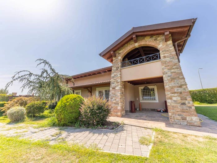 Casa con 6 locali in vendita in Via delle Perazzeta, Frascati
