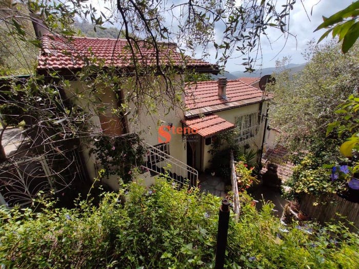 Casa quadrilocale in vendita in Prelà