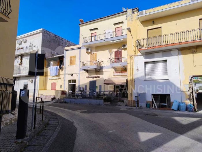 Appartamento trilocale in vendita in Via Roma, Monte di Procida