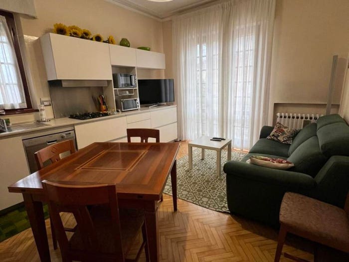Appartamento con 6 locali in vendita in Via della Gronda, Terminetto Migliarina, Viareggio