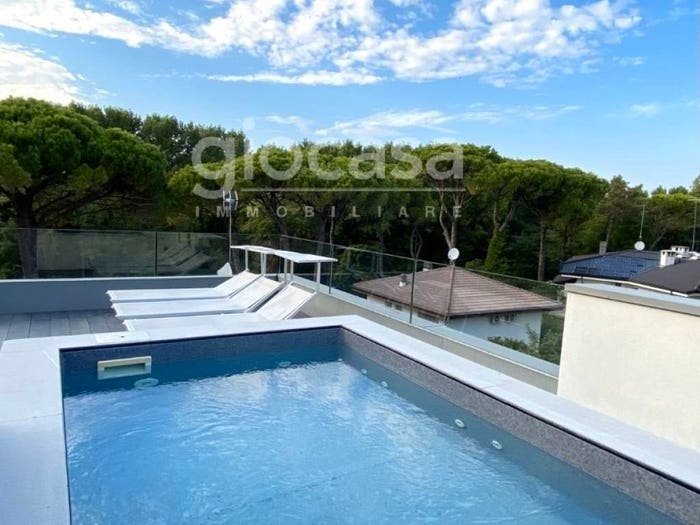 Casa con 6 locali in vendita in Calle Racine, Centro, Lignano Sabbiadoro