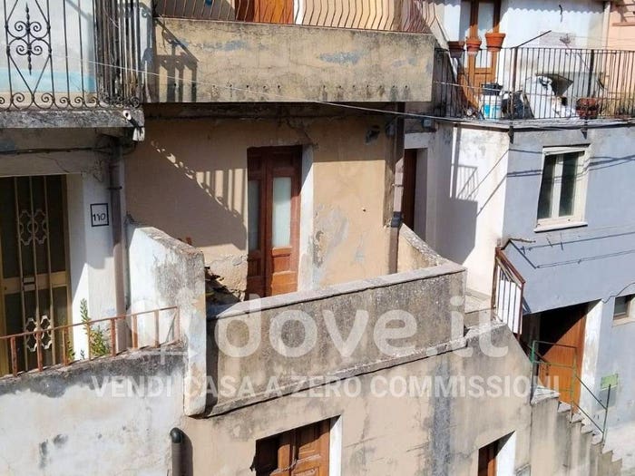 Casa trilocale in vendita in Corso T Campanella, Centro, Isca sullo Ionio