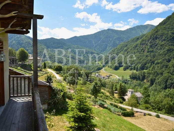 Casa con 6 locali in vendita in Piazza Giovanni Perro, Prali