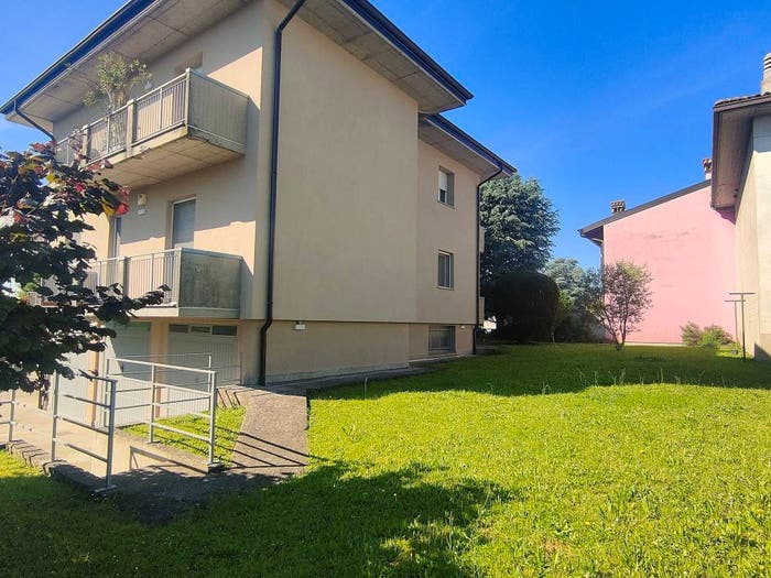 Appartamento quadrilocale in vendita in Via C A Beretta, Calcinate