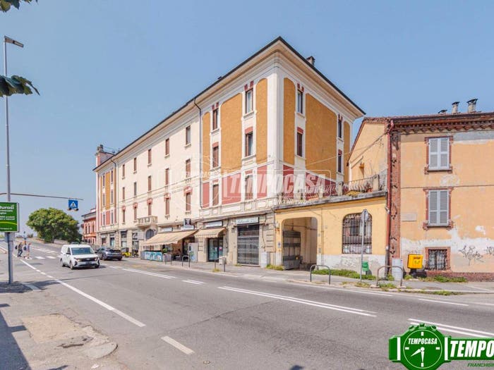 Appartamento trilocale in vendita in Via Indipendenza, Centro Storico, Pavia