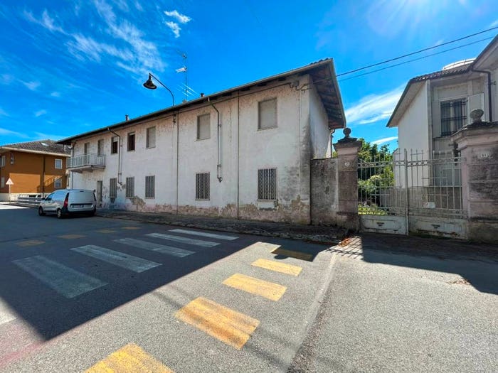 Casa con 6 locali in vendita in Via Roma, Quinto Vercellese