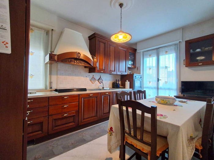 Appartamento trilocale in vendita in Via Domenico Morelli, Centro, Pietra Ligure