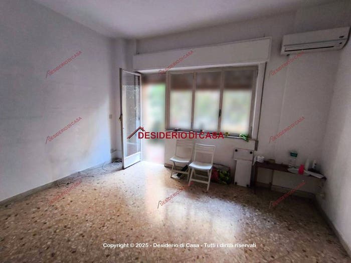 Appartamento quadrilocale in vendita in Viale Emilia, De Gasperi Croce Rossa, Palermo