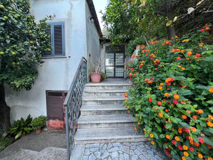 Appartamento trilocale in vendita in Viale Antonio Gramsci, Centro, Lanuvio