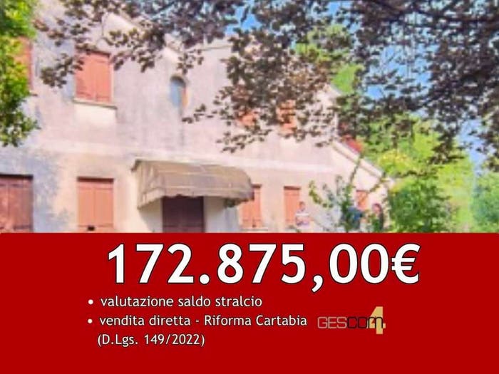 Casa con 6 locali in vendita in Via San Viglio, Centro, Montebelluna
