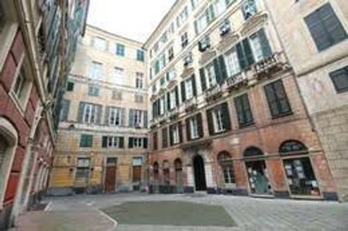 Appartamento bilocale in affitto in Piazza delle Scuole Pie, Caricamento, Genova