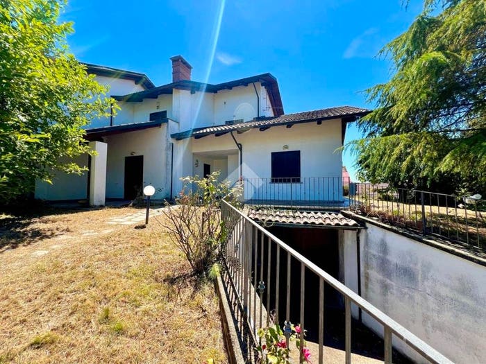 Casa con 6 locali in vendita in Via Roma, Moncucco Torinese