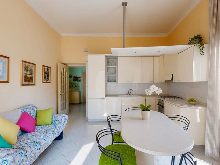 Appartamento trilocale in vendita in Piazza Nicola Amore, Tribunali, Napoli
