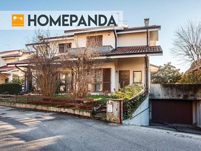 Casa quadrilocale in vendita in Via della Gera d'Adda, Revellino Campo Marte, Lodi
