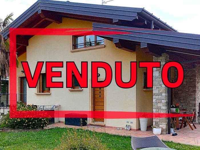 Casa con 6 locali in vendita in Via Aldo Moro, Centro, Chiuduno