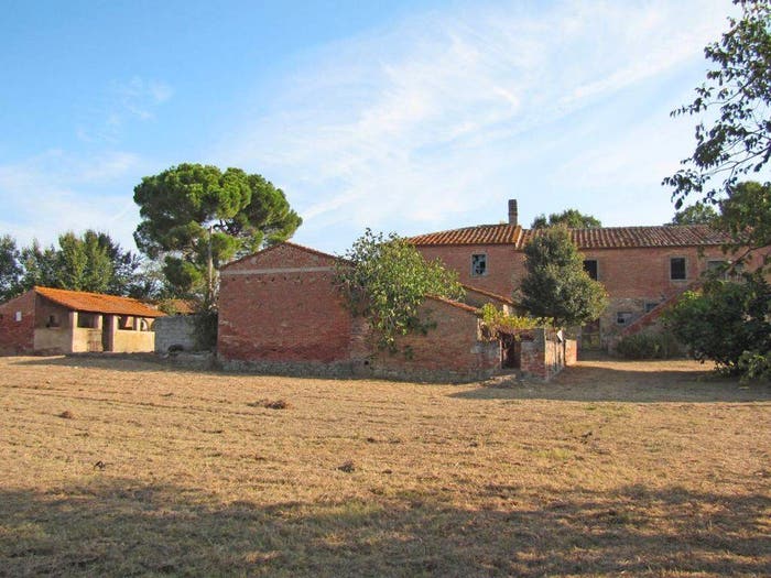 Casa in vendita in Via di Cortona, Cortona
