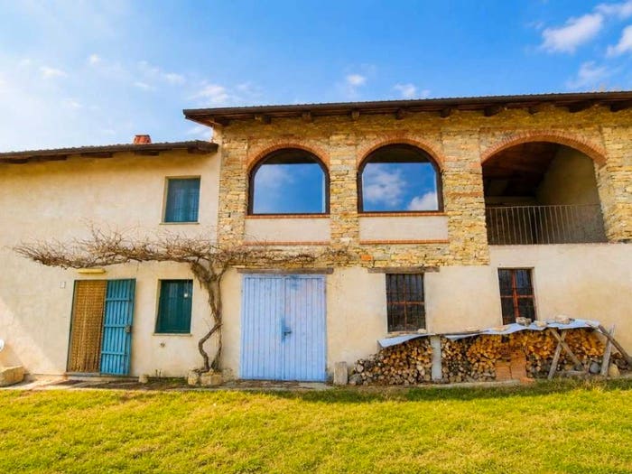 Casa quadrilocale in vendita in strada Noceti, Cerretto Langhe
