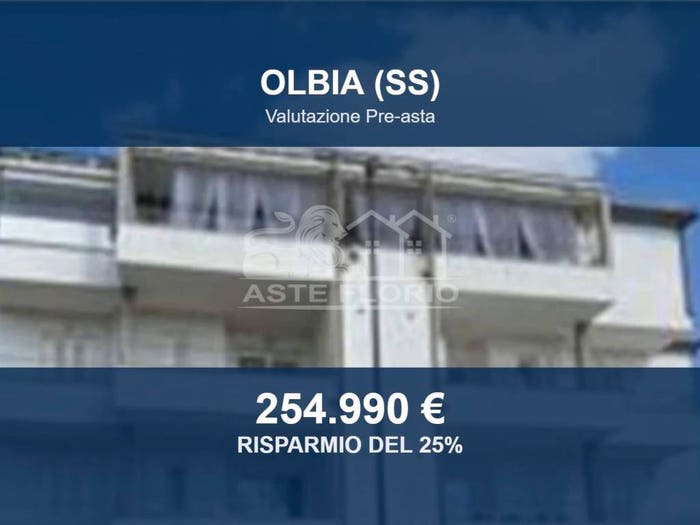 Appartamento con 6 locali in vendita in Via Emanuele Loi, San Nicola, Olbia