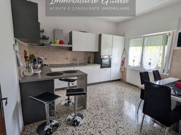 Casa trilocale in vendita in Via Isonzo, Centro, Vittorio Veneto