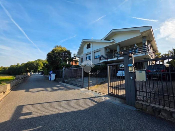 Casa quadrilocale in vendita in Via stresa, Bruere, Rivoli