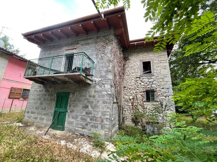 Casa con 6 locali in vendita in Pavullo nel Frignano
