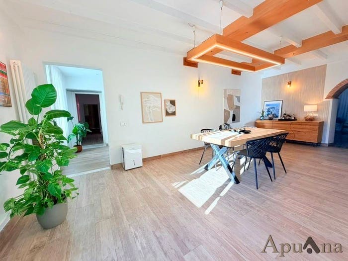 Casa con 6 locali in vendita in Piazza Aranci, Centro, Massa
