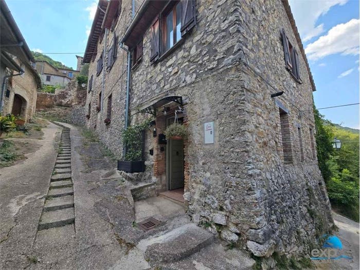 Casa bilocale in vendita in Stroncone