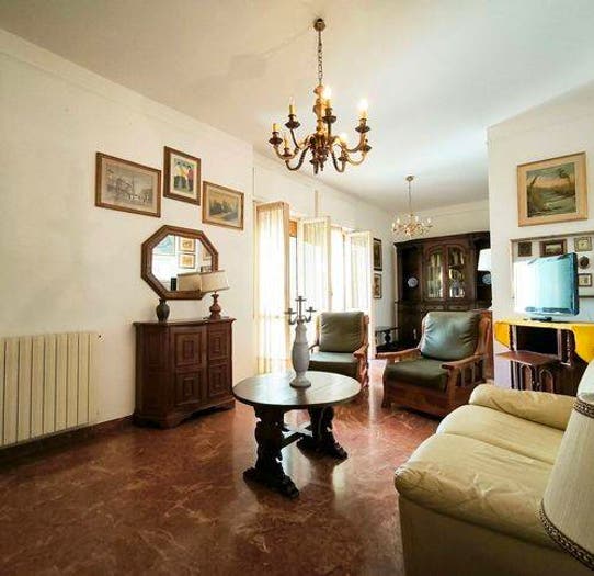 Appartamento con 5 locali in vendita in Viale Xx Settembre, Stadio Sant'Antonio Marasio, Carrara